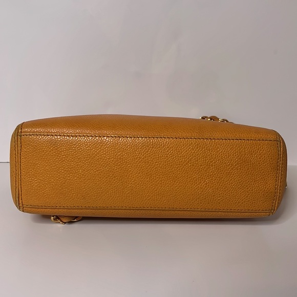 SOLD - CHANEL vintage orange caviar leather shoulder bag - Picture 5 of 16